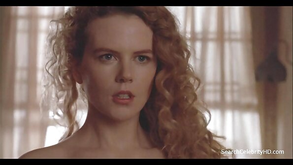 Εκπληκτική Ιταλίδα ξανθιά τρύπησε σε εξωτερικούς χώρους με αντάλλαγμα μετρητά