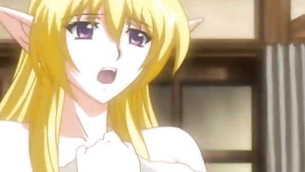 Τα σέξι και αθλητικά κορίτσια είναι πάνω από έναν καυλιάρη μεγάλο άντρα